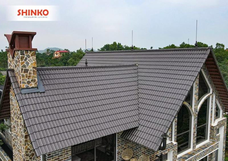 cách vệ sinh và bảo dưỡng ngói màu shinko